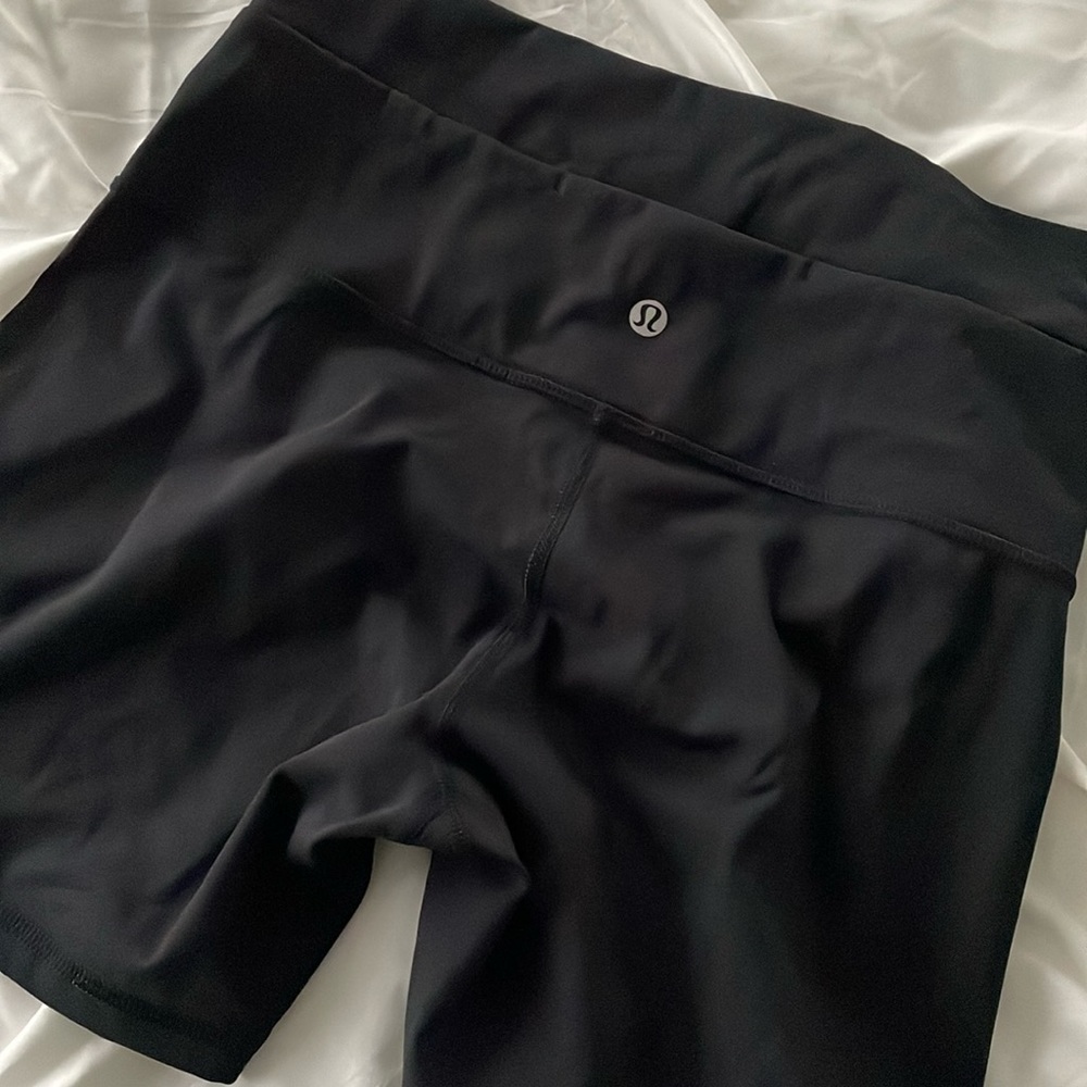 LULULEMON | high rise shorts